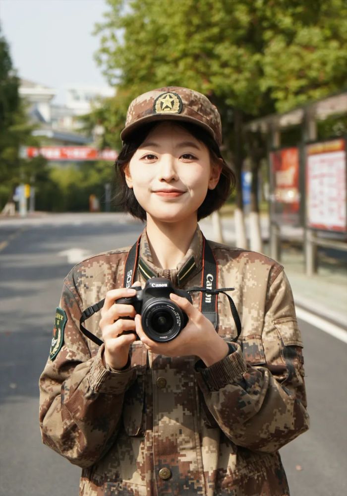 30张大图：穿军装的女兵，太好看了！