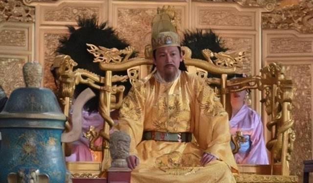 明代皇帝朱由校传位给弟弟朱由检是因为前者没有儿子吗