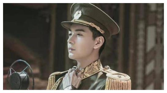 同样是演民国少帅,把窦骁和陈星旭放在一起,作品差异立刻出来了
