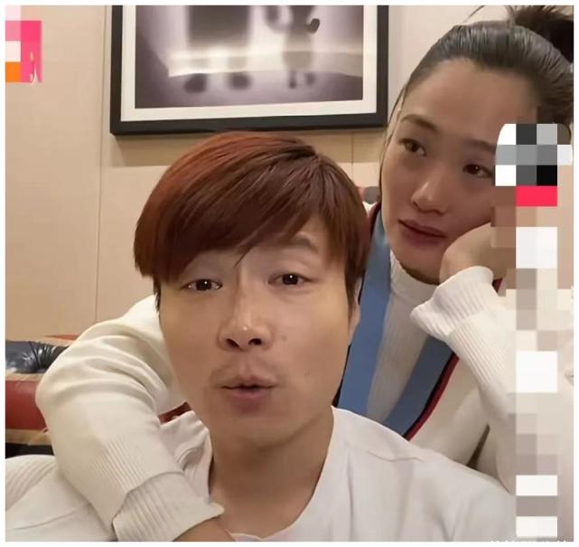 网红"帝师"疑似得罪"大人物",连夜宣布退网,夫妻抱头痛哭