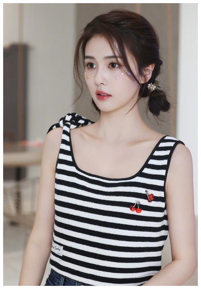 90后青春女星白鹿侧面比正面还漂亮的演员