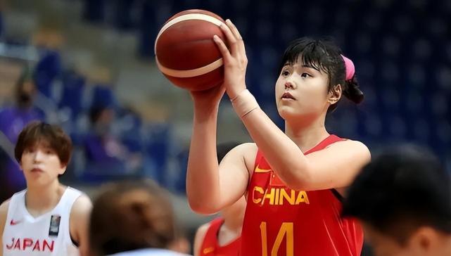 22歲李月汝衝擊wnba2米18男友陪同訓練準公婆現場貼心指導