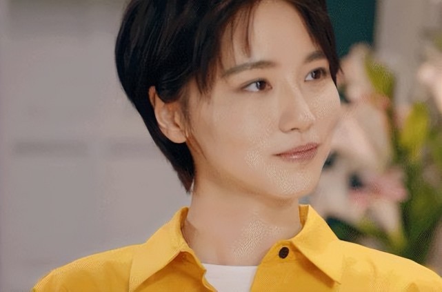 诸葛大力出道前照片曝光看到她无美颜滤镜的样子还是你女神吗