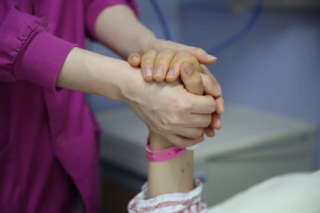 国际助产士日:迎接新生命的第一双手