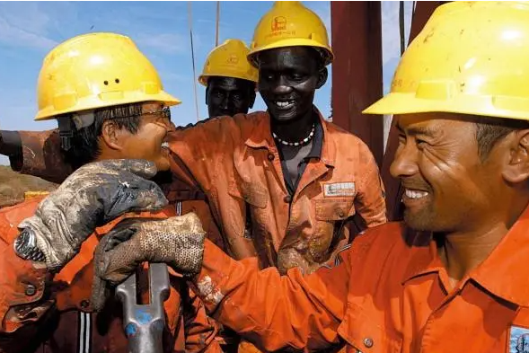 贫穷战乱的非洲国家70亿桶石油开采权赠予中国美国眼红了