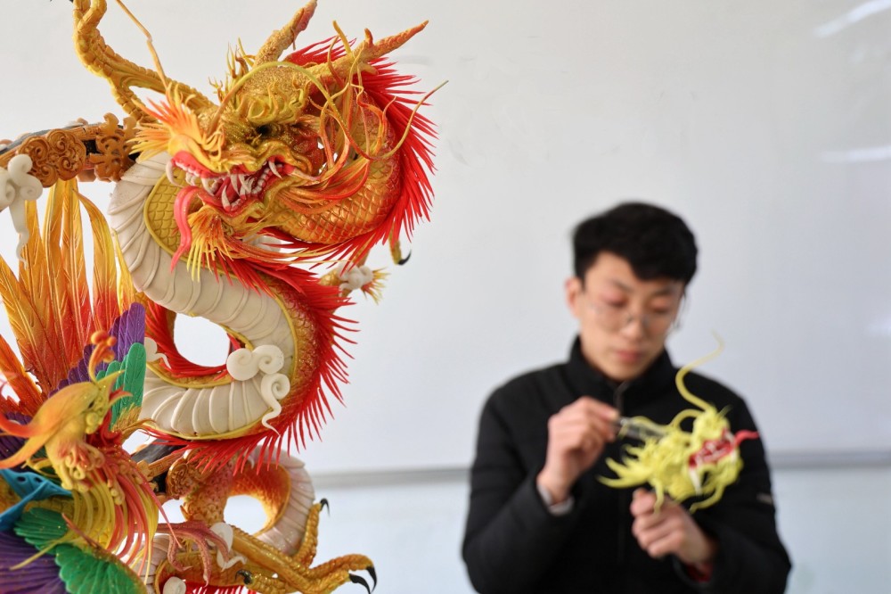 青年手艺人匠心传承面塑艺术