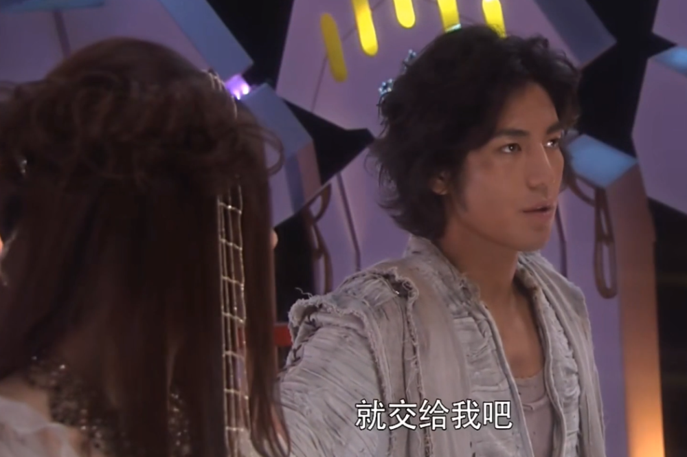 戴卡奥特曼赛罗初代人间体饰演科学家预定一台机甲巨山超力霸