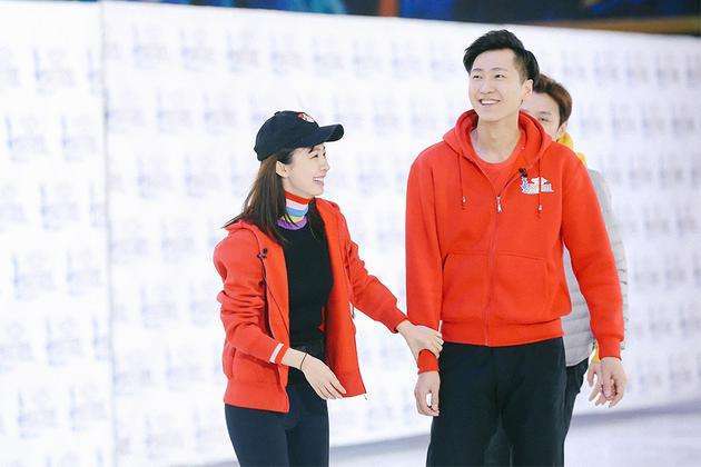 不仅如此,相光耀还用孩子百日宴的份子钱带着小三去成都旅游潇洒,甚至