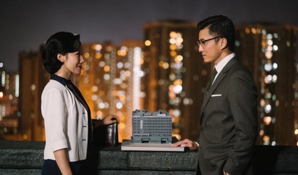 但也有观众不大喜欢,所以《金宵大厦2》完结后,该剧的豆瓣评分不停下