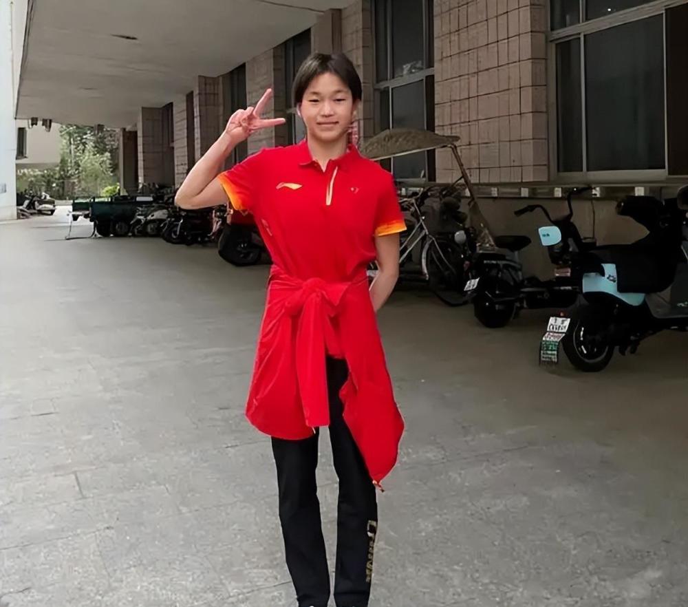 15岁的全红禅备受关注，教练陈若琳：她在我眼中不是明星怀旧初中语文课本