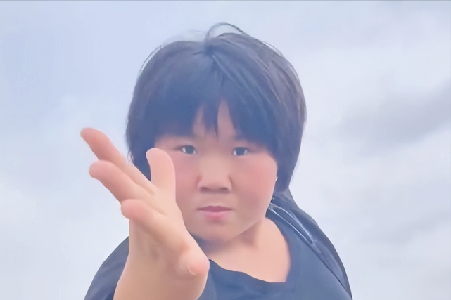 "河南大脸妹"李瑞雪,苦练武术20年,被网友称为女版洪金宝