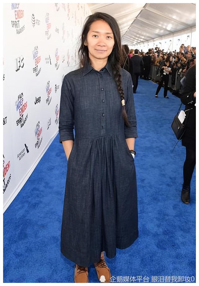 宋丹丹继女赵婷独自在美国打拼不依赖家人铺路男友是摄影师