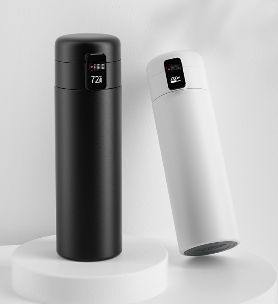 和苹果智能水杯一样,它们都具备有12小时保温保冷功能,可通过app记录