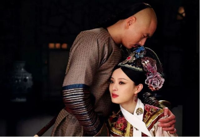 错,甄嬛不过是舒太妃与果郡王棋子罢了