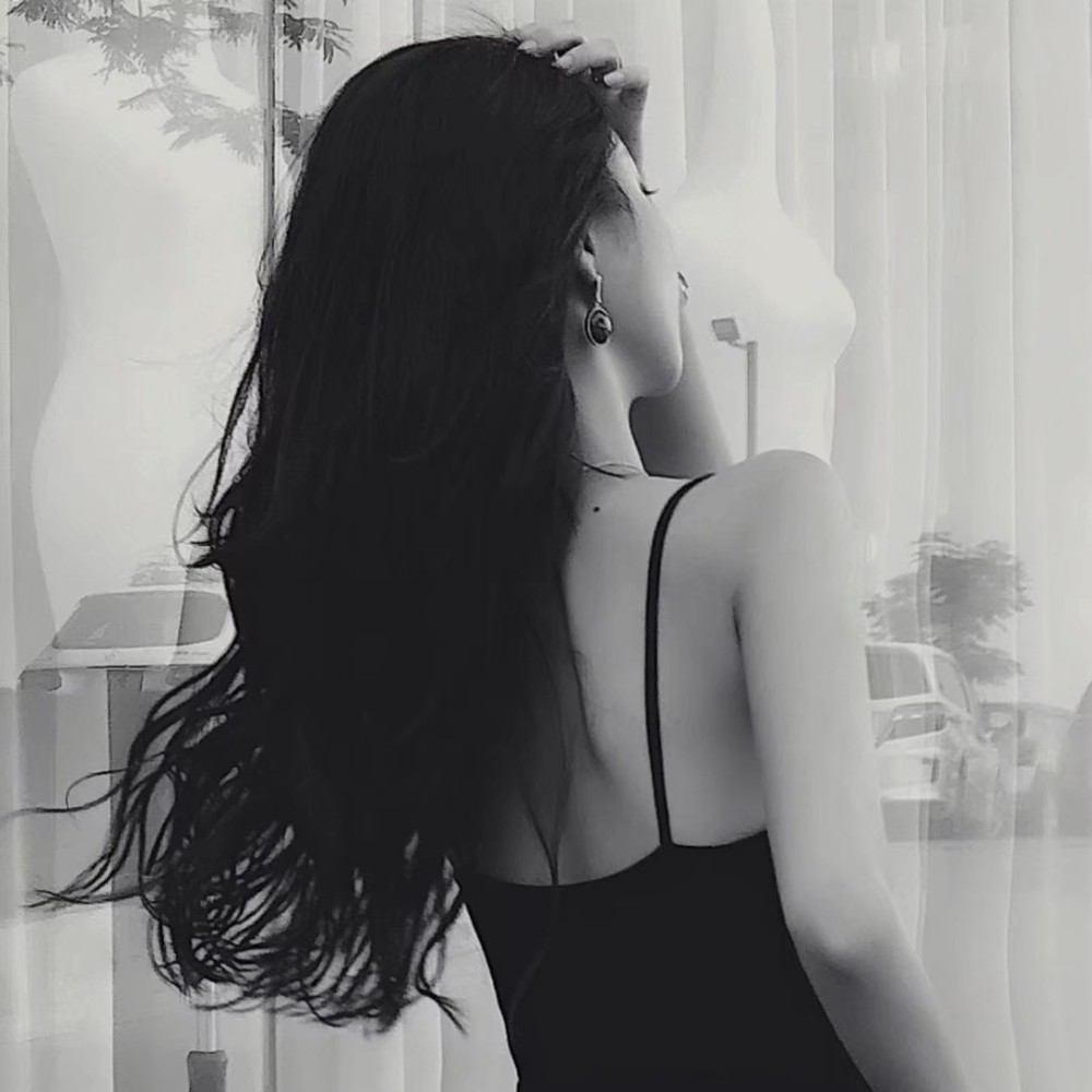 丧气满满的美女个性伤感背景图片有意境