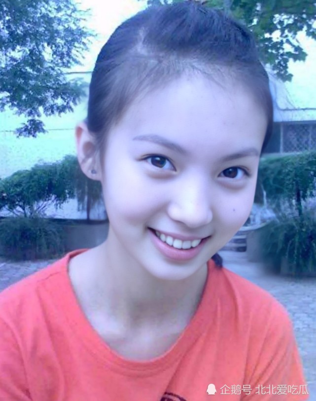 《爱情情公寓4》,也担任过不少电视剧的男一号,小有名气