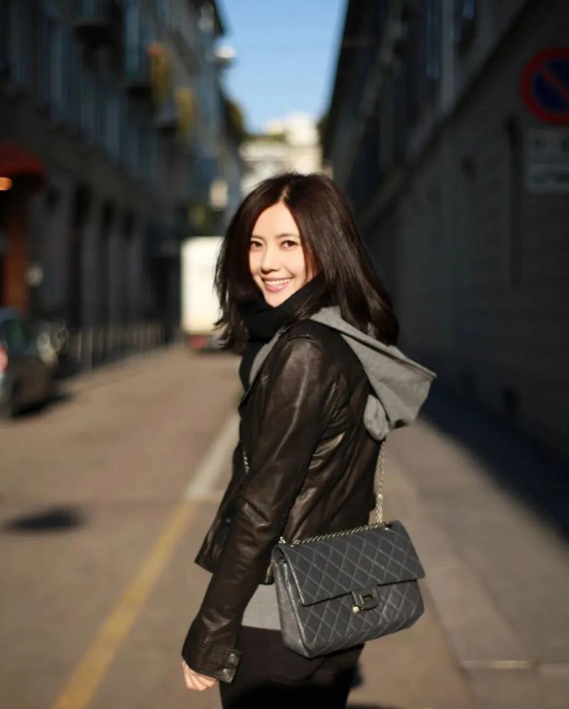 热烈欢迎高圆圆收复失地,不会有人忘了她也是第一代街拍王者吧?