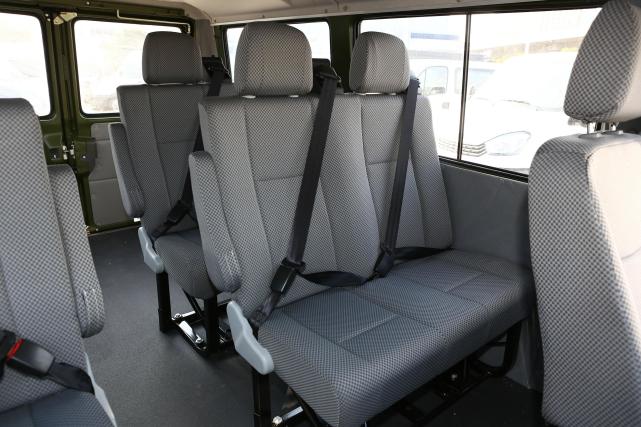 短轴低顶可当床车2022款依维柯得意现身配7座25t柴油机