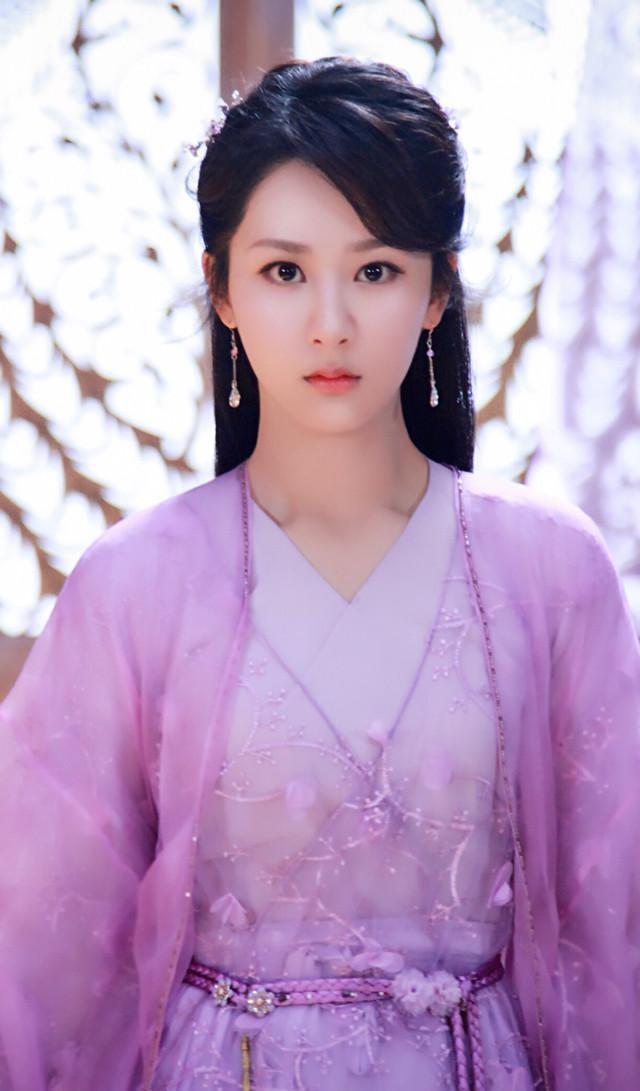 可驾驭风格多样,近两年却多是古装仙侠剧,杨紫的剧路真需要突破