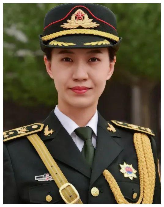 程诚:三次选择,成就仪仗女兵的别样风采