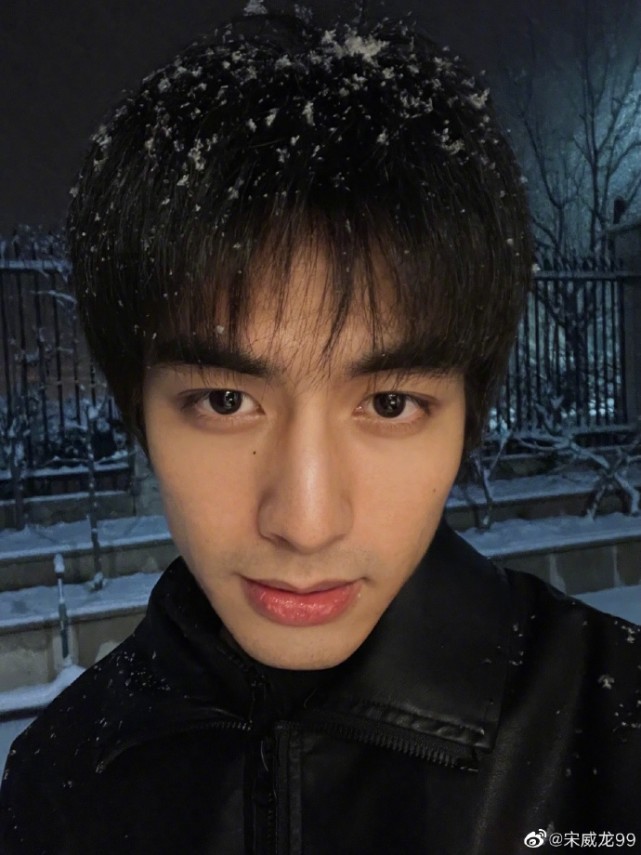 闹解约已经一年多,宋威龙受影响半年没进组