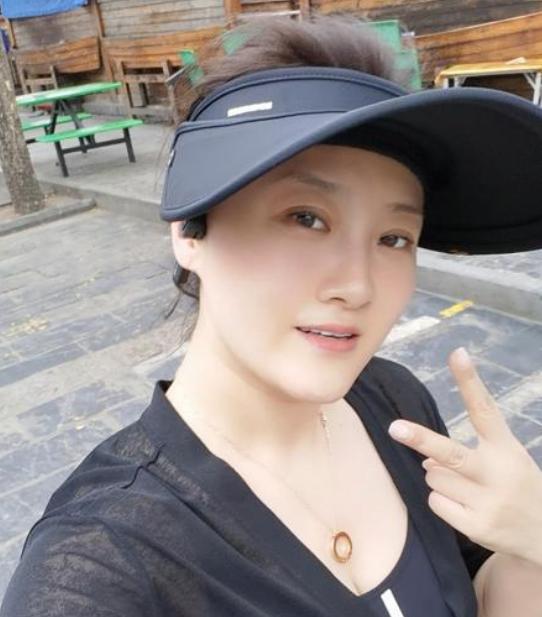 乡村爱情王云直播时被带节奏你想不想谢大脚