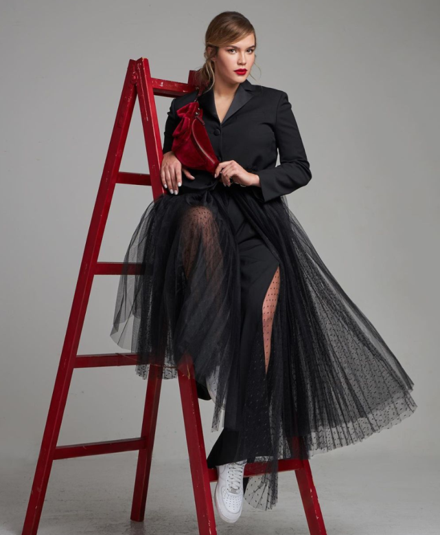 东契奇女友晒美照鼓励男友!