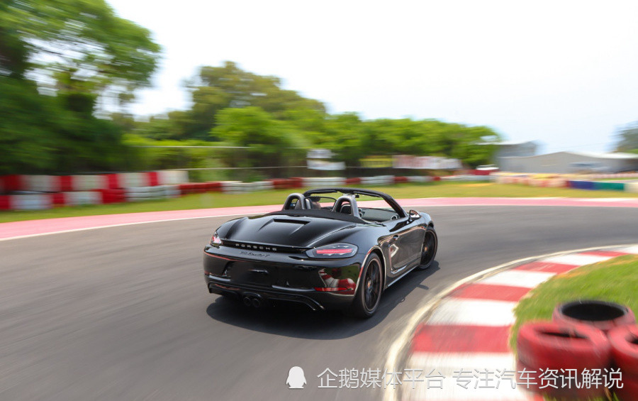 專業賽道上試駕全新保時捷718boxstert