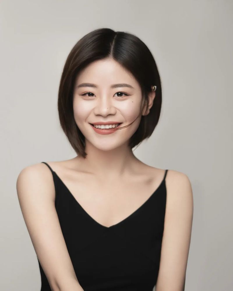 锅盖吖——站在自己所热爱的世界里,闪闪发光!