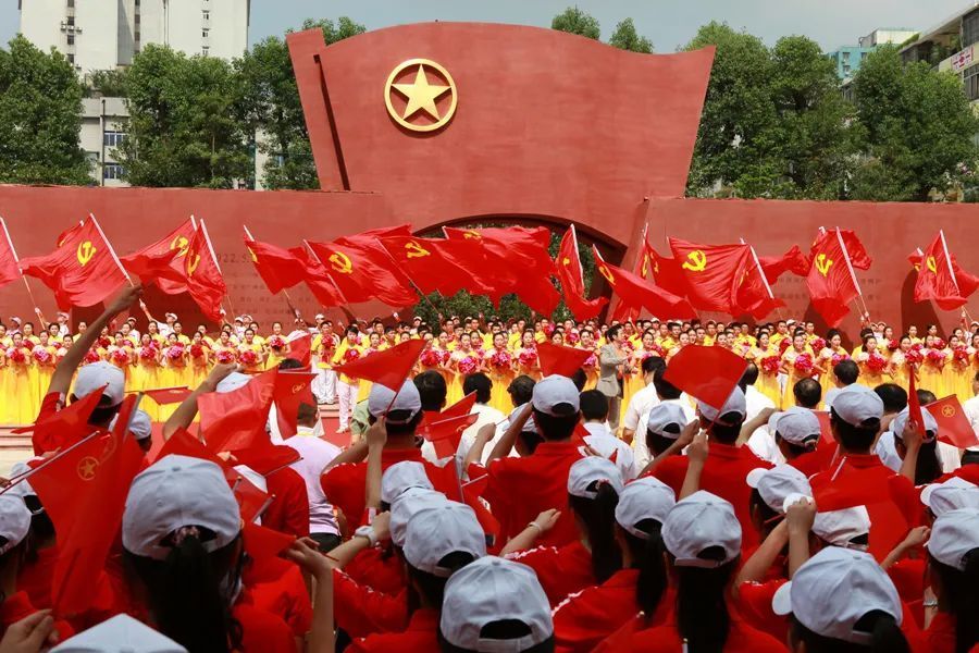 武警广西总队贺州支队开展山地反恐演练