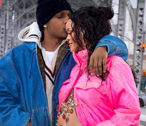 蕾哈娜男友新歌mv牙齿上镶情话,蕾哈娜这样回应,太吃这一套