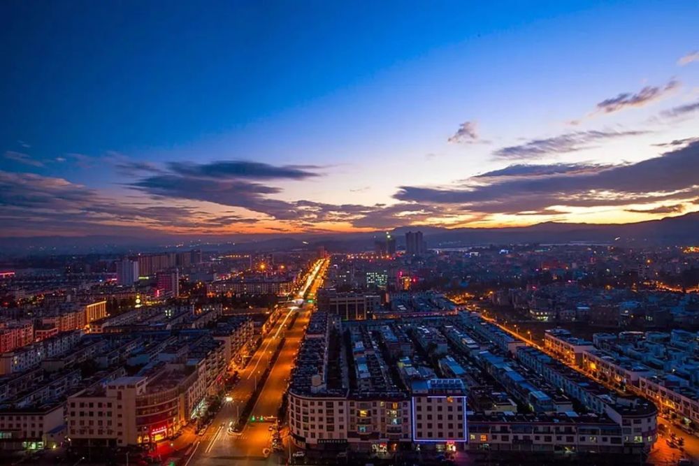 项目定位:配套县城服务体系,打造嵩明县标杆性商业街区和城市名片