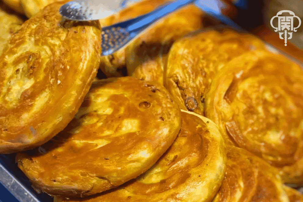 大多数人心目中的袁家村模式就是荒郊野岭搞个小吃街,把美食做好,吸引