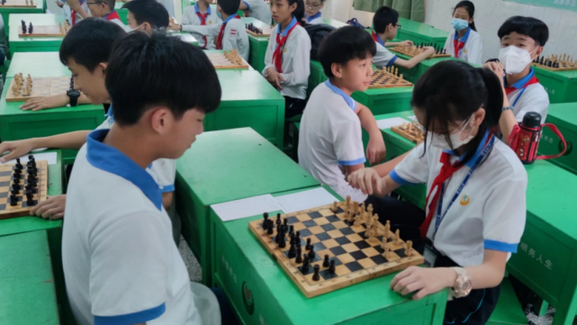 金珠小学举行"立德修身 一起向未来"校园文化节棋类比赛