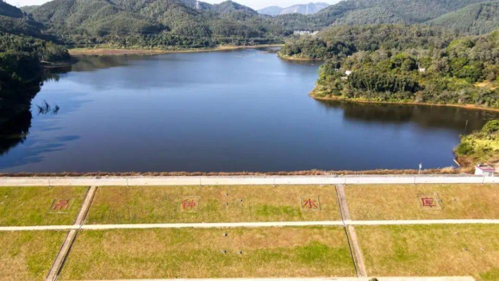 广州增城水库已成美丽风景线