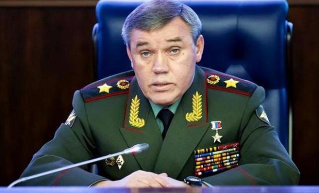 西方媒体称是俄军电子战指挥官安德烈·西蒙诺夫少将