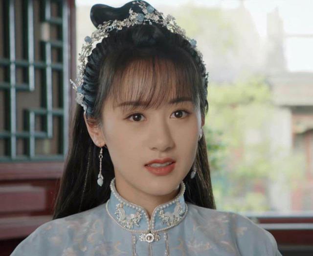 本期绵绵就来跟大家分享一下"空气刘海"搭配古风服饰的秘诀.