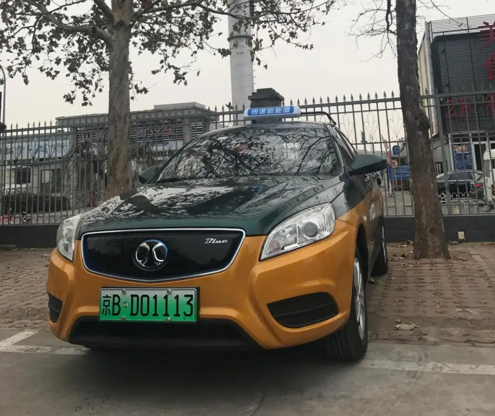别的不说,光看北京路面上那满大街跑的北汽eu5出租车,就能知道这量得
