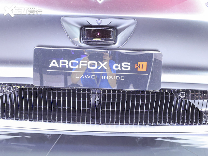 39.79万元起极狐阿尔法S全新HI版上市
