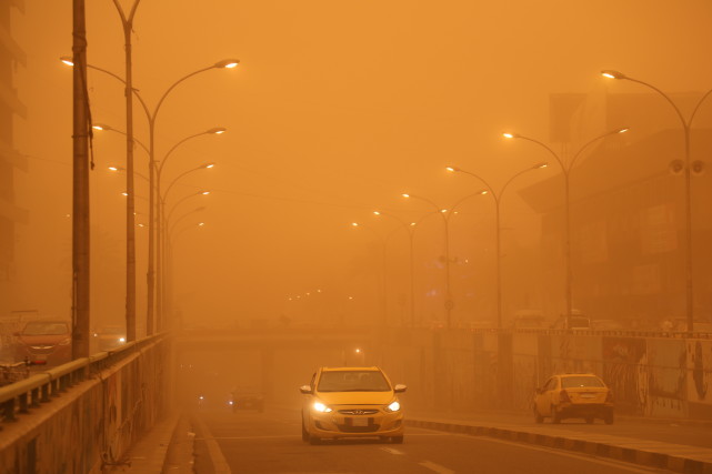 (国际·一周看天下)伊拉克遇严重沙尘天气