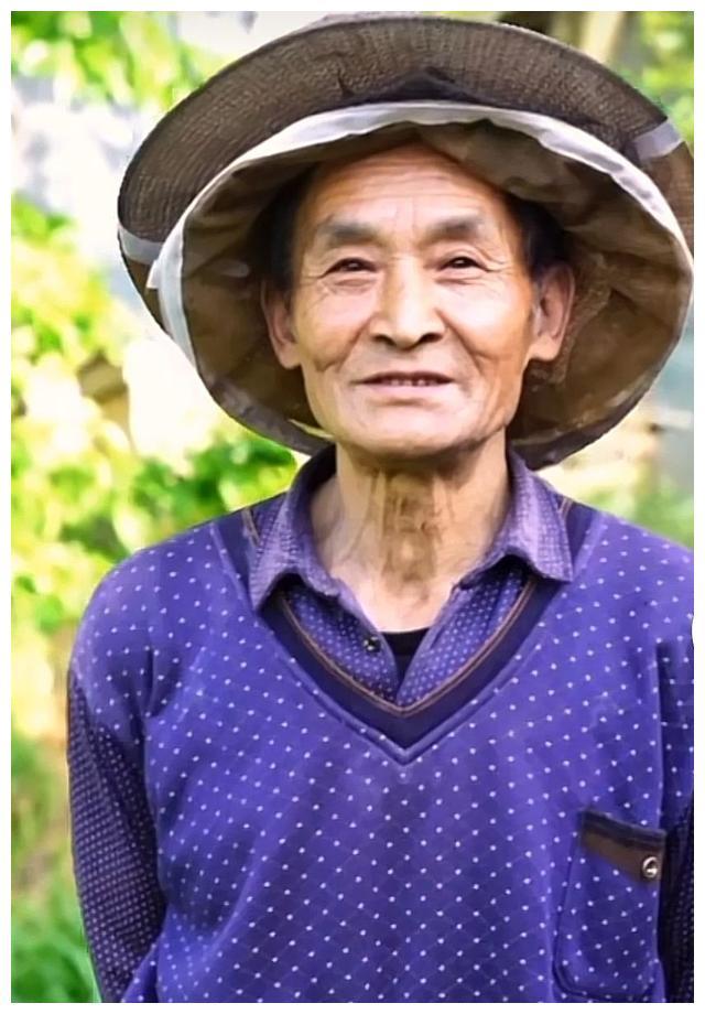 周正龙15年前拍虎成笑话,出狱后隐居原始森林,看活成啥样