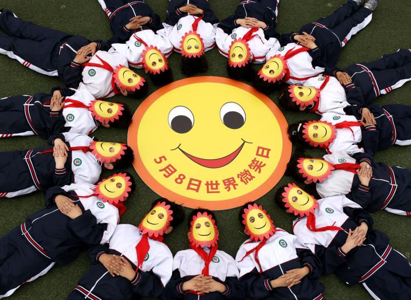 組圖smile小學生別樣微笑迎接微笑日