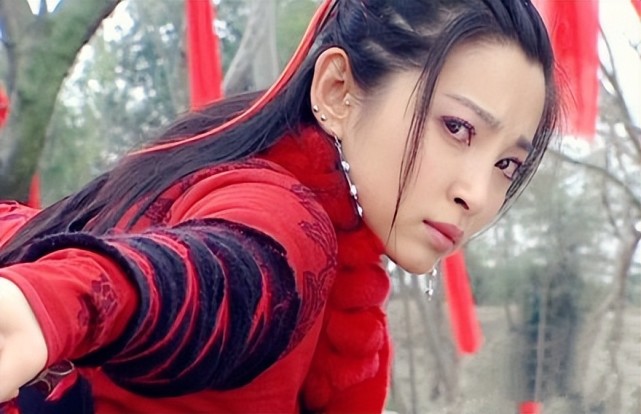 今天先来说说最喜欢的一对,陆毅饰演的平常跟李冰冰饰演的凤来仪