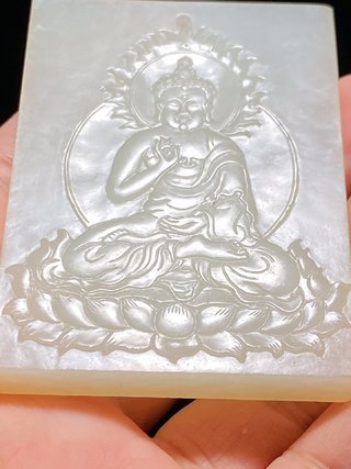 清乾隆和田玉籽料白玉 无量寿佛 阿弥陀佛