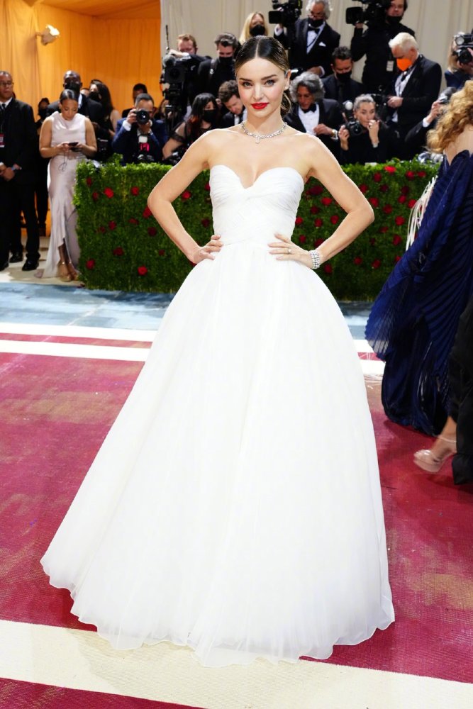 米兰达·可儿红毯状态,绝绝子!插图