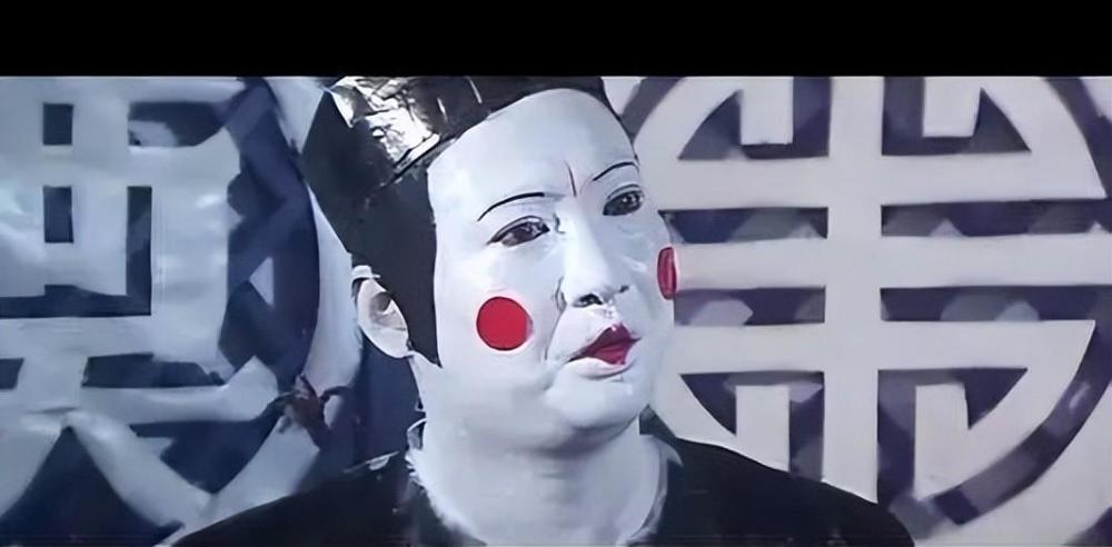 《鬼打鬼》主要讲述茅山道士相互斗法,降鬼捉妖.