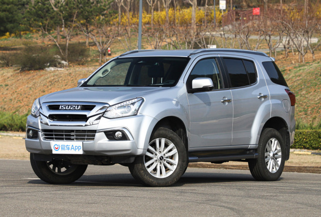 五十铃mu-x牧游侠汽油版五十铃mu-x牧游侠汽油版而2022款mu-x牧游侠