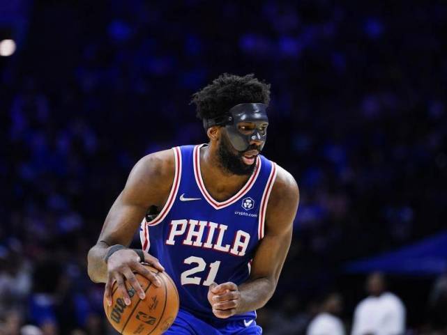 恩比德晒面具照引用贝恩台词巴特勒回复去你的面具