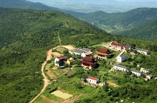 當塗縣依託國有青山林場建立太白省級森林公園,位於當塗縣縣城南部,距