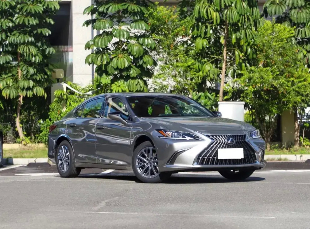 雷克萨斯不再 高调 从51万一口气跌至34万 3种动力 10个气囊 腾讯新闻